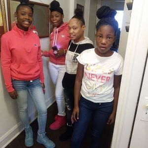 Meet your Posher, Cox